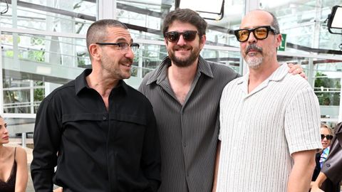 Ra�l Tej�n, Gorka Ochoa y Fele Mart�nez, entre los asistentes al desfile de Adolfo Dom�nguez