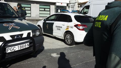 Imagen de archivo de un operativo de la Guardia Civil en Corcubin.