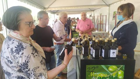 Los cosecheros de Quiroga comercializaron sus aceites en la feria