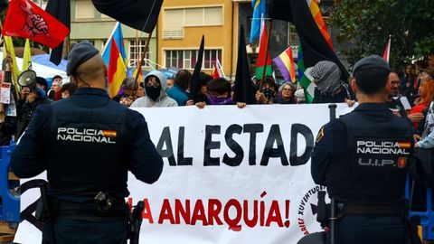 Protestas contra la monarqu�a y en favor de la vivienda coinciden en la entrega de los Premios Princesa