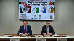 El concejal de Servicios B�sicos, Jos� Ram�n Pando, y el jefe de secci�n de Servicios B�sicos del Ayuntamiento, Adolfo Garc�a, en la presentaci�n de la campa�a��Si en tu casa se separa, en Oviedo se recicla�