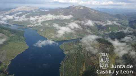 Imagene del rescate realizado por el GREIM de Sabero y el grupo de rescate de Protecci�n Civil en Picos de Europa