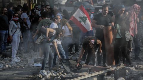Los manifestantes bloquearon los accesos a Jal el Dib,  en el este de Beirut 