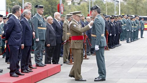 Fiesta de la Guardia Civil. Imposici�n de medallas