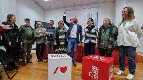 Ivn Puentes fue proclamado candidato a la alcalda en una asamblea de la junta local del PSOE de Pontevedra