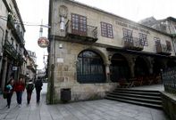 El edificio de O Teucro es un pazo construido en el siglo XVIII y rehabilitado en los a�os 80.