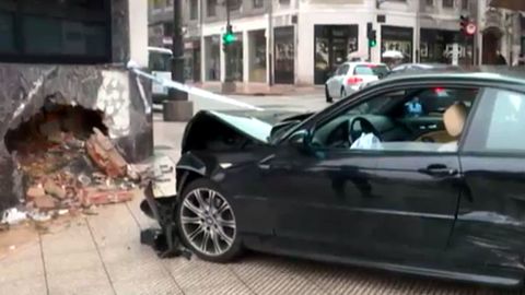 Una imagen del accidente que ha afectado a las oficinas del Sespa en Oviedo