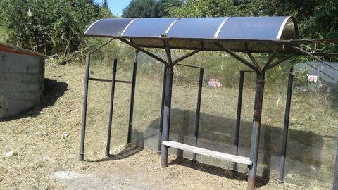 En Bendoiro optan por la habitual mezcla de tuvo met�lico, cristal y cubierta redondeada