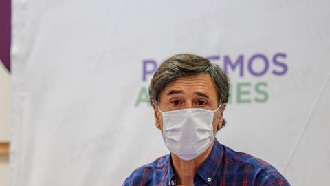 Uno de los portavoces del Consejo Ciudadano Auton�mico de Podemos Asturies, Enrique L�pez ha asegurado en rueda de prensa 