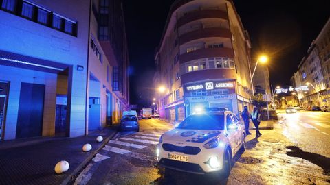 La Polic�a Local y los Bomberos de Viveiro, en la zona