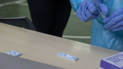 Cada da se hacen cientos de pruebas en Ourense para detectar casos de coronavirus