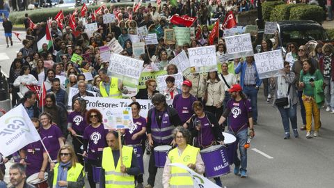 La escuela pblica vuelve a protagonizar una manifestacin con la que CCOO, SUATEA, UGT y CSIF quieren dar la  ltima oportunidad  a la consejera de Educacin, Lydia Espina, para que se siente a negociar una mejora de la financiacin y la reduccin de horarios