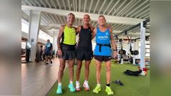 De izquierda a derecha, Ignacio Caama�o, de 73 a�os; Jos� Antonio Cambre, de 68, y Pedro Rilo, de 70, en La Solana, donde entrenan