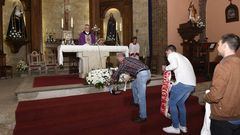 Ofrenda florarl por el 50 aniversario del Soneira