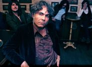 Avenda�o financi� su anterior disco con este sistema.