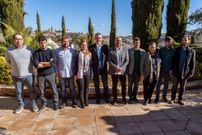 Los secretarios auton�micos de Podemos reunidos ayer en Toledo: de izquierda a derecha, La Rioja, Quico Garrido; Valencia, Antonio Esta�; Asturias, Daniel Ripa; Canarias, Noem� Santana; Murcia, Oscar Urralburu; Castilla La Mancha, Jos� Garc�a Molina; Arag�n, Nacho Escart�n; Baleares, Mae de la Concha; Euskadi, Lander Mart�nez; y Extremadura, Alvaro Ja�n