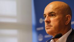 Presentaci�n de Luis C�sar en el Deportivo