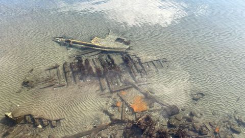 Enero 2026. La situaci�n actual pone de manifiesto la envergadura del pecio y tambi�n como van uni�ndose los restos de otros naufragios recientes, como el de una embarcaci�n de fibra