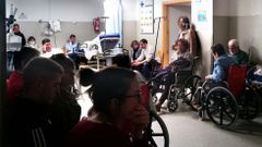 �Aqu� no hay donde meter una mosca�