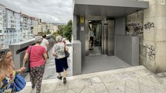 Los vecinos se quejaban porque el ascensor y las escaleras anexas llevaban mucho acabadas.