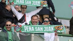 Racinguistas animando en la ltima jornada de liga frente al Eibar.