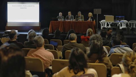 Este s�bado se realiz� en el F�rum una sesi�n formativa para las personas que integrar�n las mesas electorales