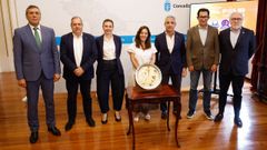 Las autoridades, durante la presentaci�n de la final four de ascenso a la Liga Endesa en Mar�a Pita.