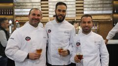 Daniel Garca, cocinero del Monasterio de San Clodio; Samuel Moreno, de O Campanario; y Alberto Fernndez, de Boigorri; en la presentacin en Xantar.