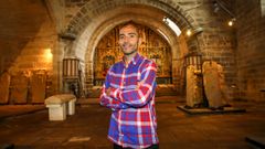 Jos� P�rez, edil de Noia, na igrexa de Santa Mar�a A Nova