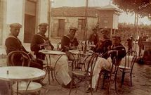No solo la escuadra inglesa desembarcaba en Vilagarc�a; en la imagen, un grupo de marinos alemanes.