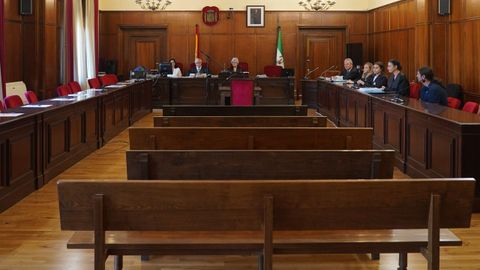 Imagen de archivo de una de las salas de la Audiencia de Sevilla.