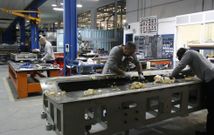 <span lang= es-es >340 empleados y 45 millones de facturaci�n</span>. La filial ourensana (situada en San Cibrao das Vi�as) de la compa��a Aernnova cuenta con una amplia plantilla que desarrolla distintas piezas para varios modelos de aviones Airbus de algunas de las compa��as a�reas m�s importantes del mundo. 