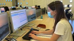 Jessica L�pez Santiso, en su nuevo puesto de trabajo en A Estrada.