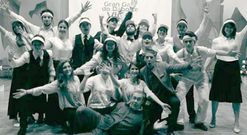 Grupo de actores participantes en el espect�culo En defensa de Satie.