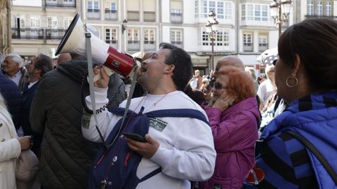 Los manifestantes aludieron a Candia, a Reigosa y al PP durante toda la protesta