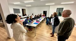 El alcalde visit� una de clases del curso de ingl�s que se imparte en Vista Real