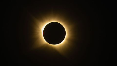 As� se vivi� el eclipse solar desde Estaca de Bares