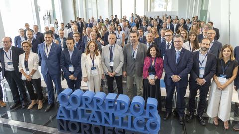 Empresas y entidades p�blicas de Galicia, Castilla y Le�n y el norte de Portugal escenificaron su alianza por el corredor atl�ntico.