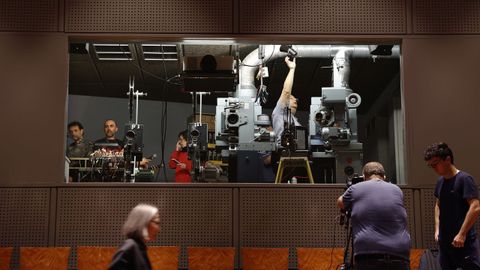 El proyector de 70 mm de la Domus de A Coru�a volvi� a funcionar para proyectar �Spectrum Reverse Spectrum�, de Margaret Honda, en la Mostra de Cinema Perif�rico S8