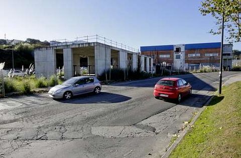 El Ayuntamiento arreglar� los accesos al campus y se retomar�n las obras del Citeec.