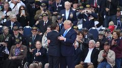 Macron y Trump, durante la ceremonia de conmemoraci�n del 75 aniversario del D�a D en el cementerio estadounidense de Normand�a en Colleville-Sur-Mer
