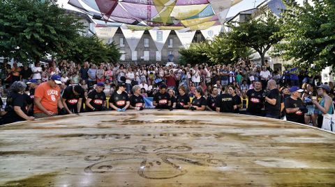 O Carballiño batió el récord de la tapa de pulpo más grande del mundo