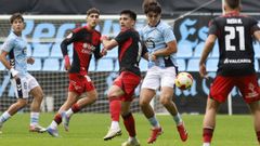 Pablo Meix�s y Jaime V�zquez, en el duelo entre Celta Fortuna y Ponferradina de la primera vuelta.