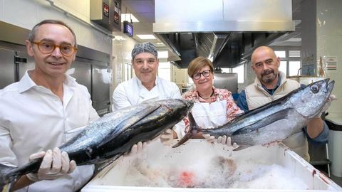 Primer bonito del norte de la temporada, comprado por Alimerka