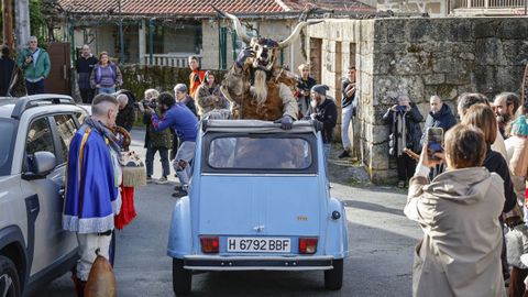 5�. Irmandade de entroidos en Armariz
