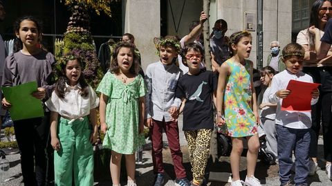 Cientos de personas disfrutaron de la Festa dos Maios de Ourense