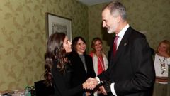 Gestos cari�osos de los reyes al recordar su primer encuentro en los premios Pr�ncipe de Asturias hace 20 a�os
