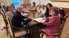 Reunin este lunes de la alcaldesa y parte de su gobierno con los cuatro concejales no adscritos