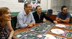 La concejala de Cultura, el alcalde, el organizador y el edil de Mocidade presentaron ayer el cartel.