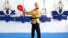 Beatriz Queiro, en el gimnasio Omnihum de Reondela, donde practica deporte e imparte clases.